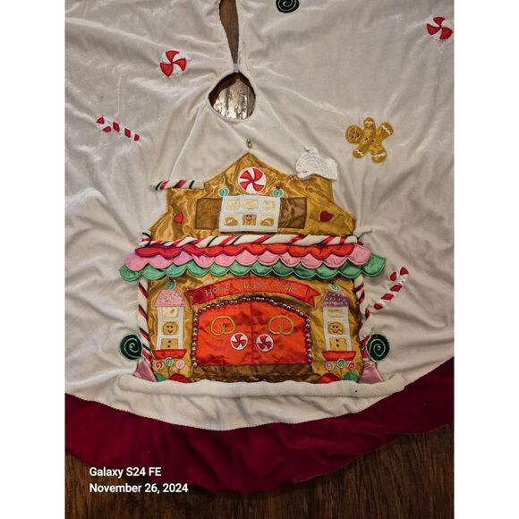 Santas Best Super Cute Candy Land Tree Skirt Red White Pink 56" Around Cute READ - Picture 2 of 4